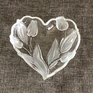 Pre-owned Heart-Shaped Glass Dish